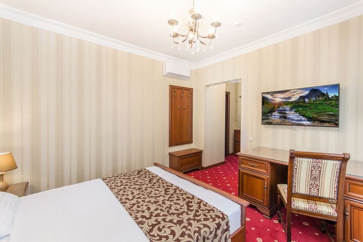 Room 15 of 50