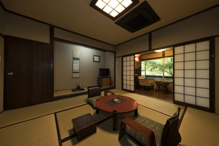 Room 9 of 53