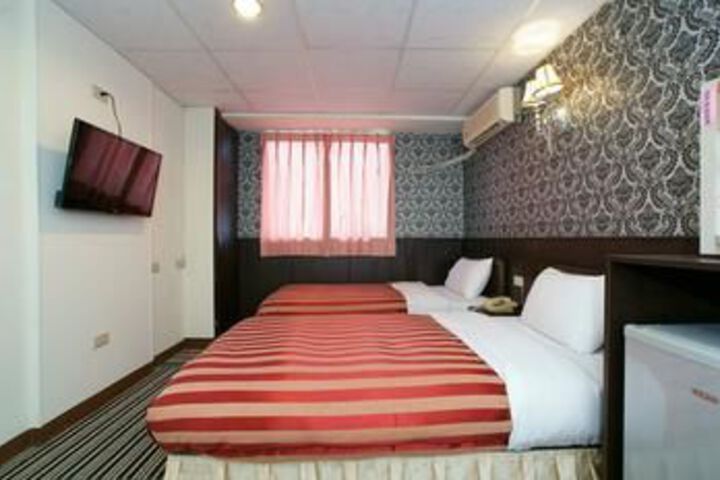 Room 50 of 63