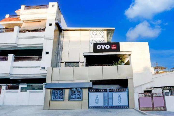 Hotel O Radha kunj by Namasya Retreat International