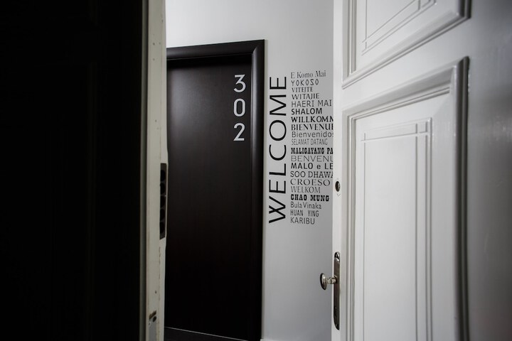 Ballroom/Hall 102 of 131