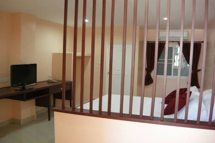 Room 7 of 17