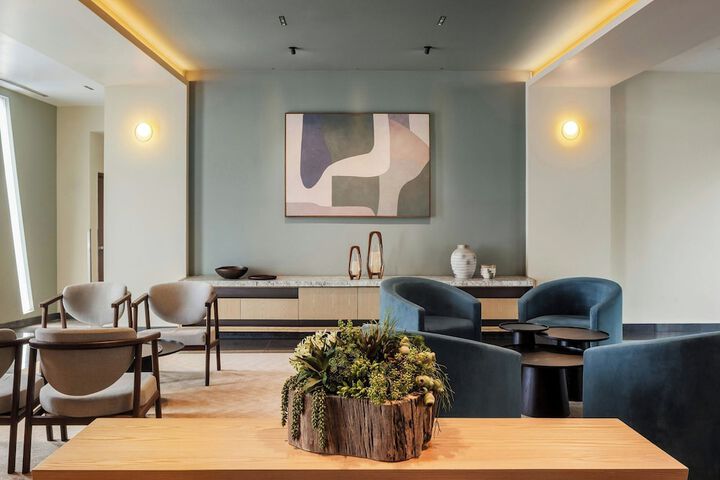 Entrance & Lobby