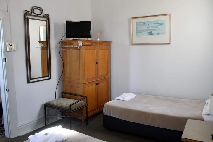 Room 21 of 30