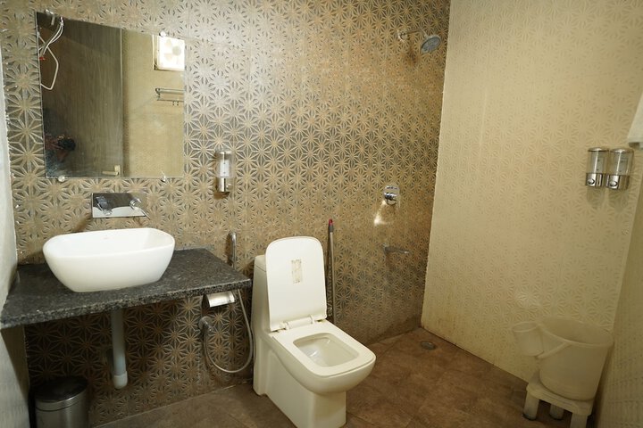 Room 20 of 35