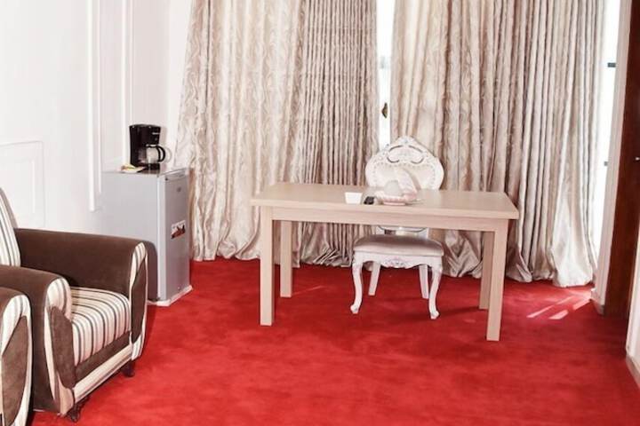 Room 15 of 29