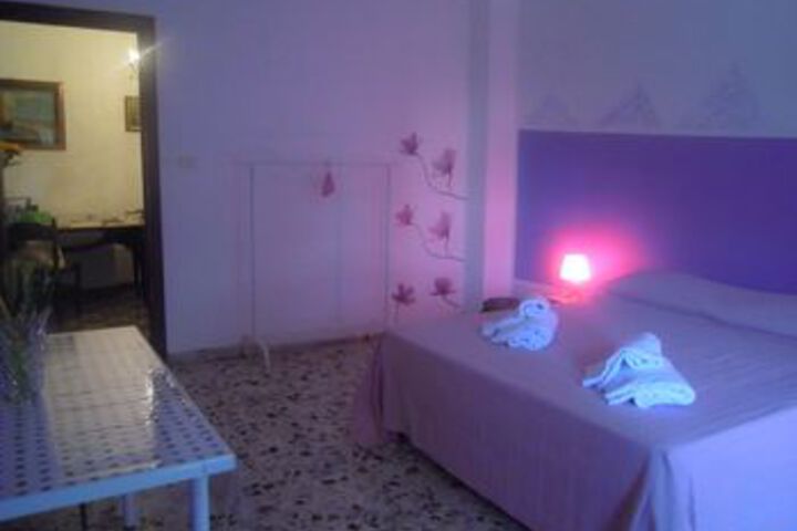 Room 6 of 37