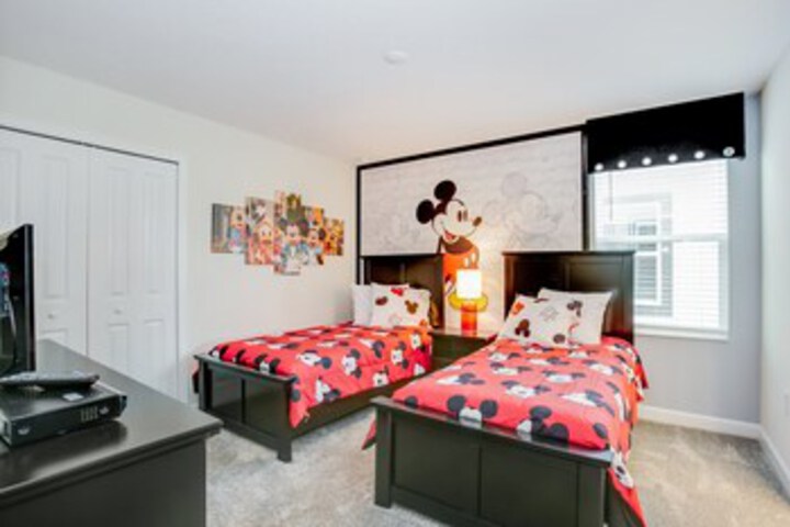 Room 49 of 73