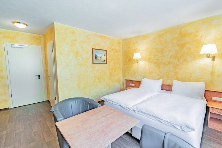 Room 22 of 82