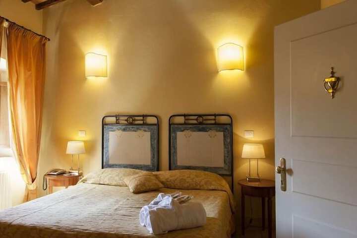 Room 18 of 29