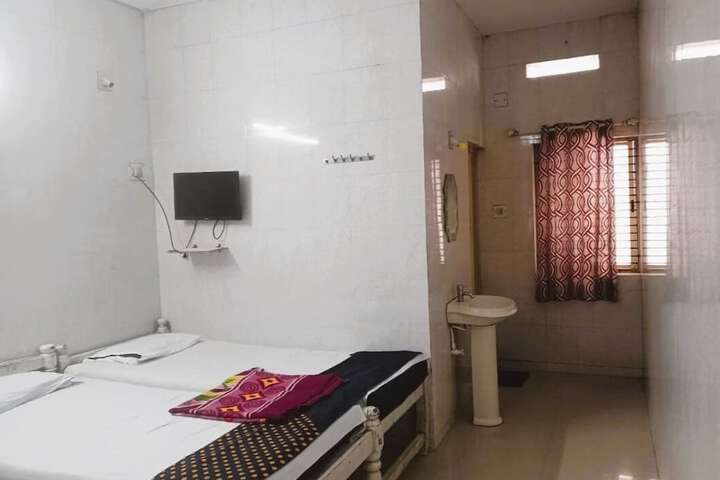 Room 2 of 7