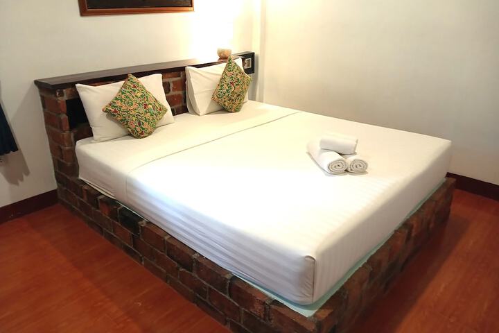 Room 5 of 51