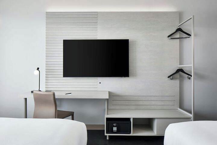 Room 44 of 85