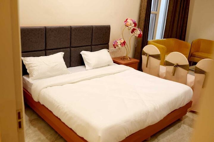 Room 4 of 53
