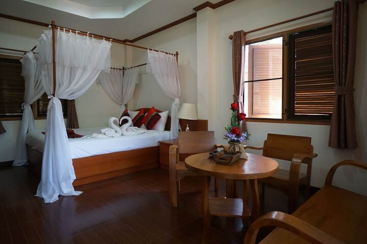Room 8 of 31