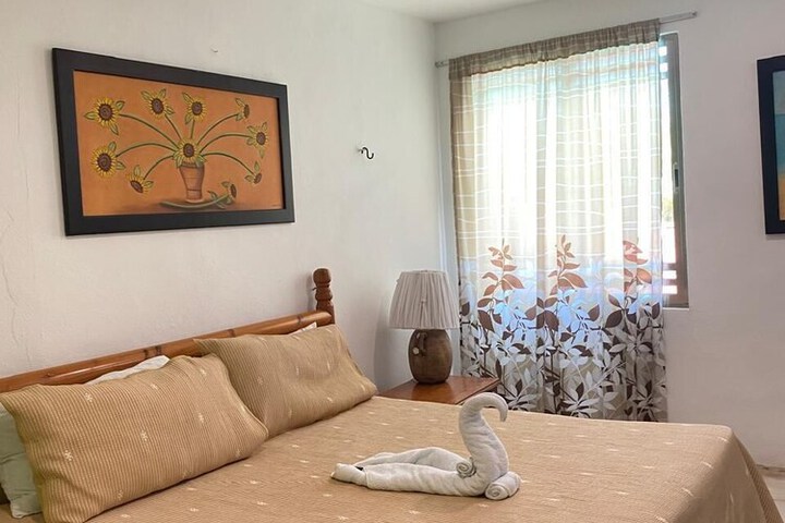Room 10 of 34