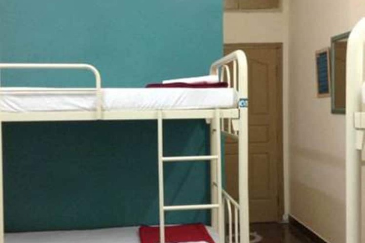 Room 6 of 34