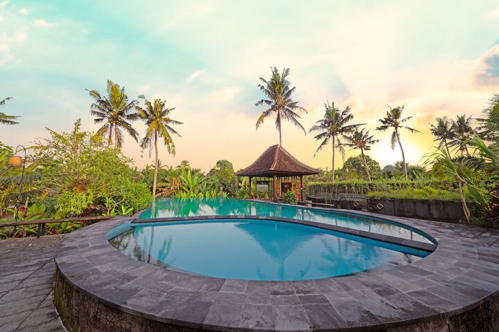 Pool 106 of 193
