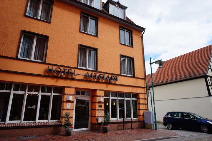 Hotel 27 of 29