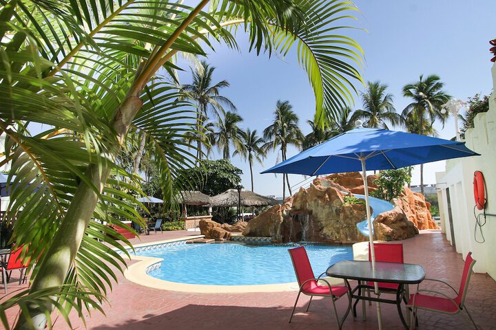 Pools & Facilities