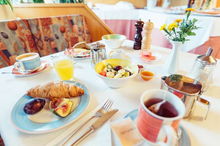 Breakfast/Coffee Service 41 of 55