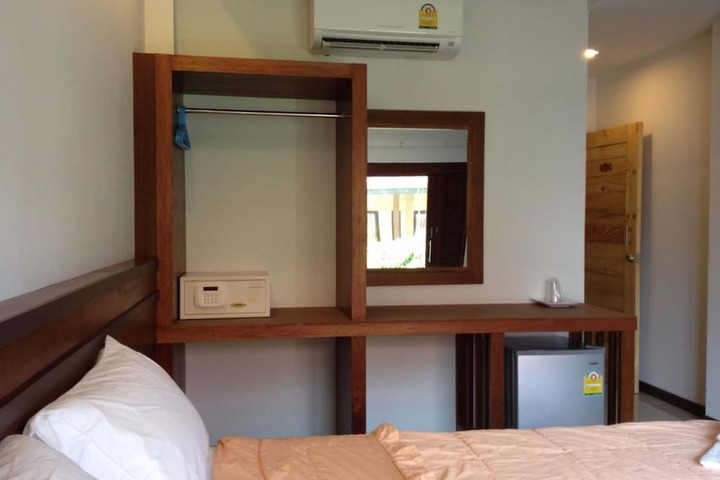 Room 13 of 41