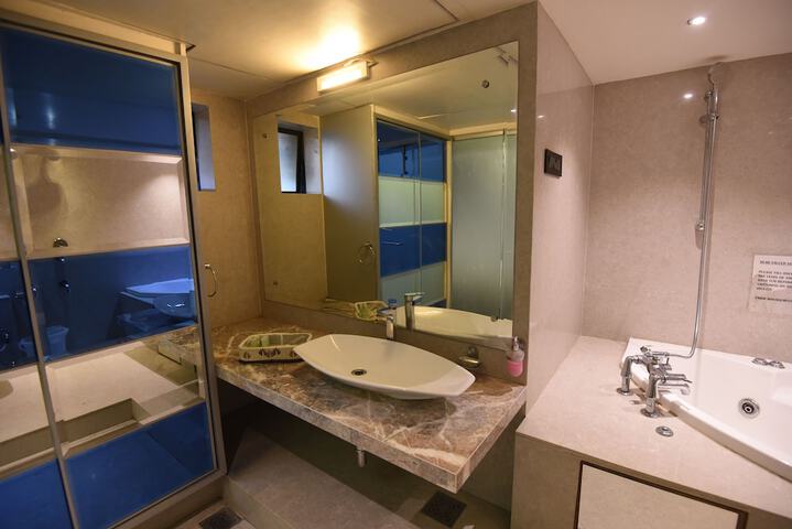 Room 29 of 60