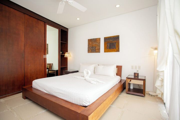 Room 48 of 208