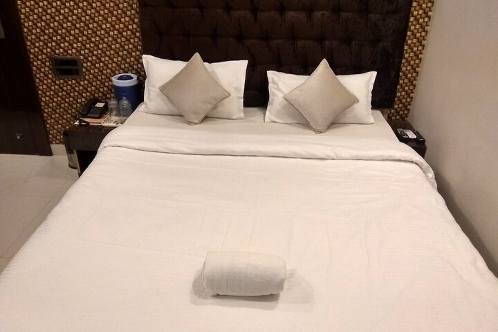 Room 9 of 71