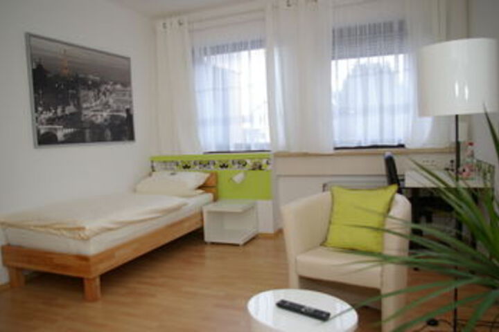 Room 15 of 26