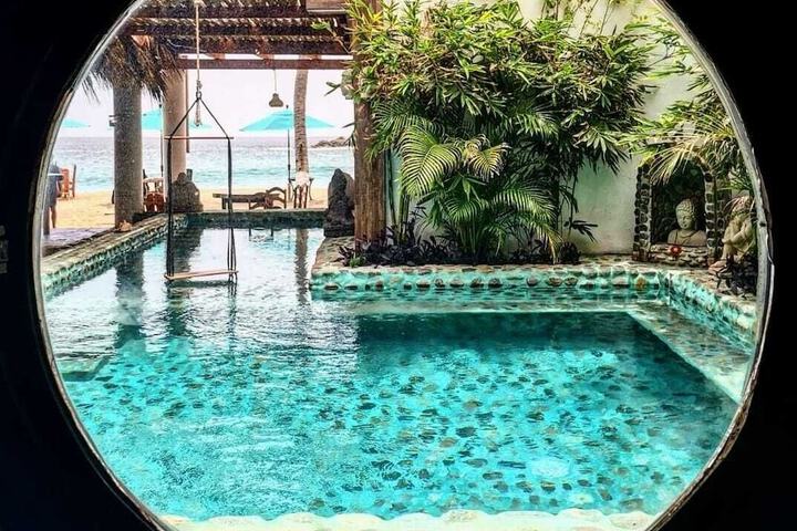 Pool 42 of 58