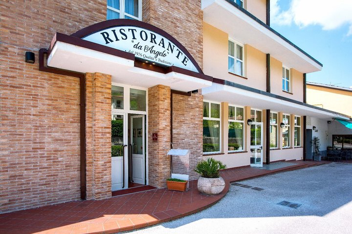 Hotel 122 of 124
