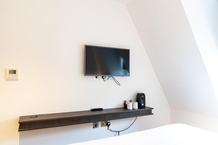 Room 60 of 89