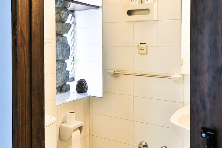 Clean Restrooms