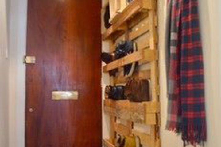 Room 5 of 19