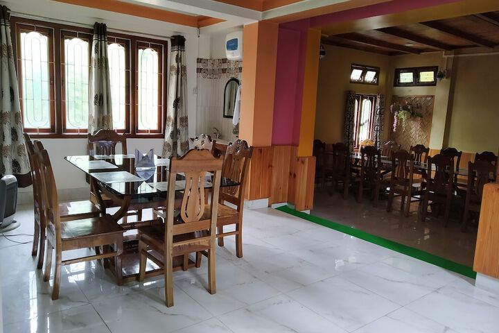 Dining 67 of 104