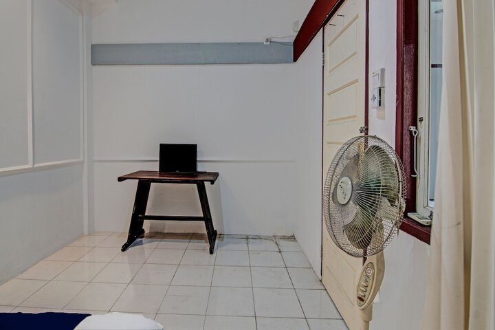 Room 8 of 25