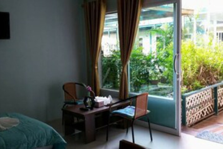 Room 7 of 13