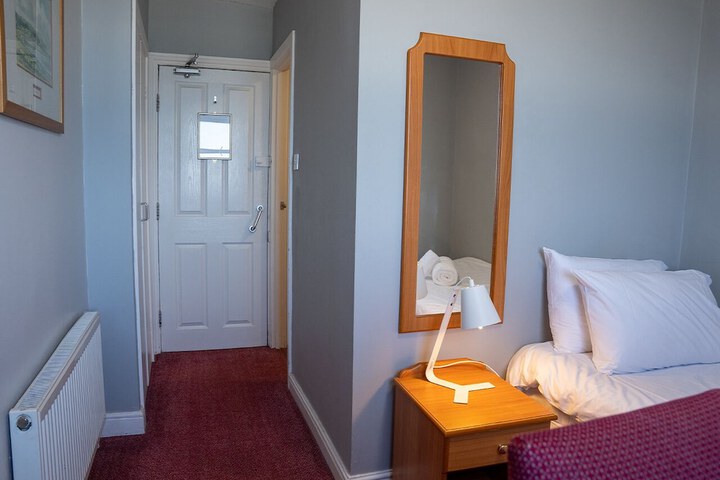 Room 29 of 102