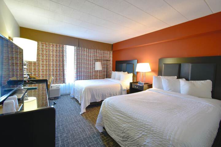 Double Accessible King Size Bed