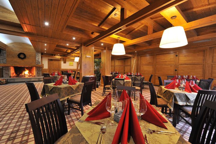 Dining 96 of 122
