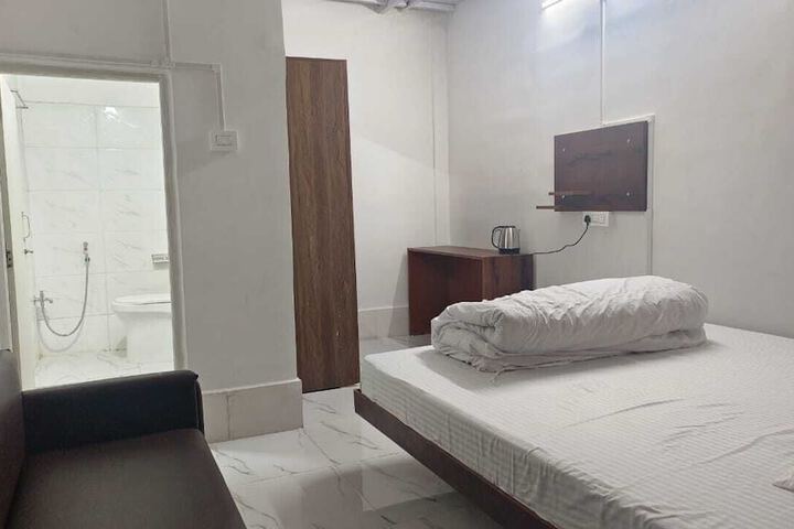 Room 7 of 25