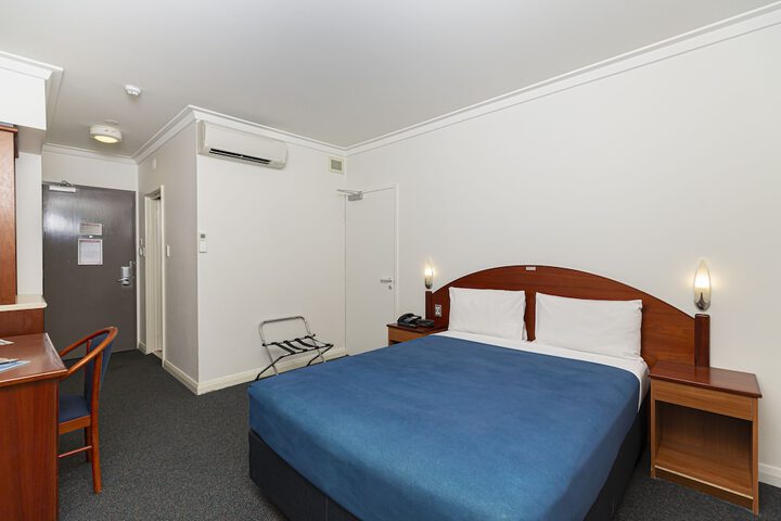 Room 21 of 53