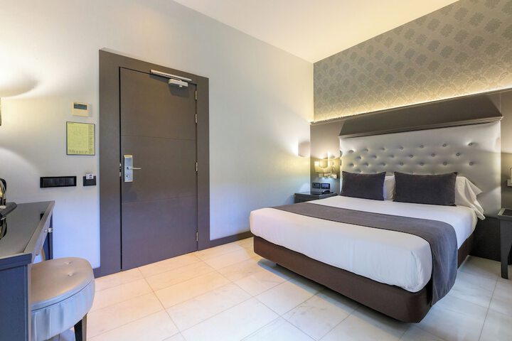 Room 18 of 88
