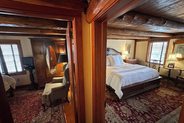 Room 15 of 65