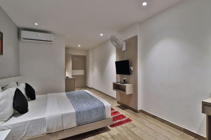 Room 12 of 56