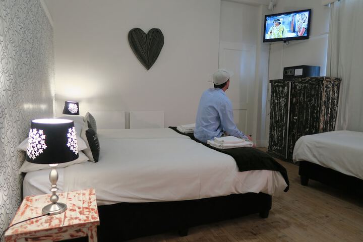 Room 25 of 113