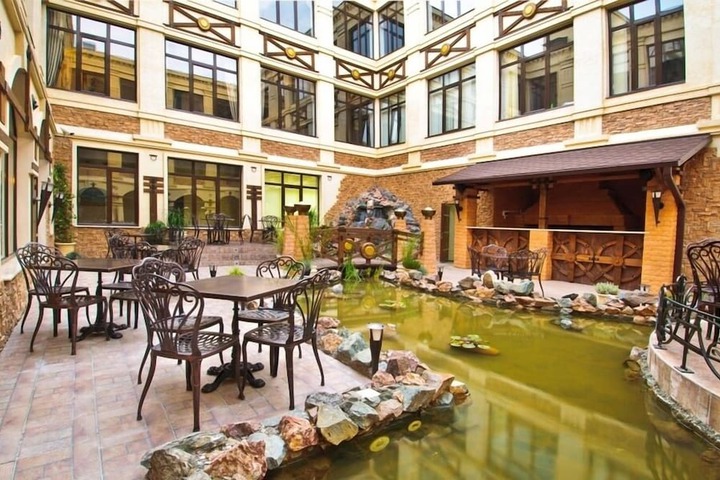 Hotel Exterior 45 of 48