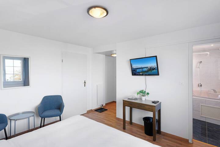 Room 31 of 62