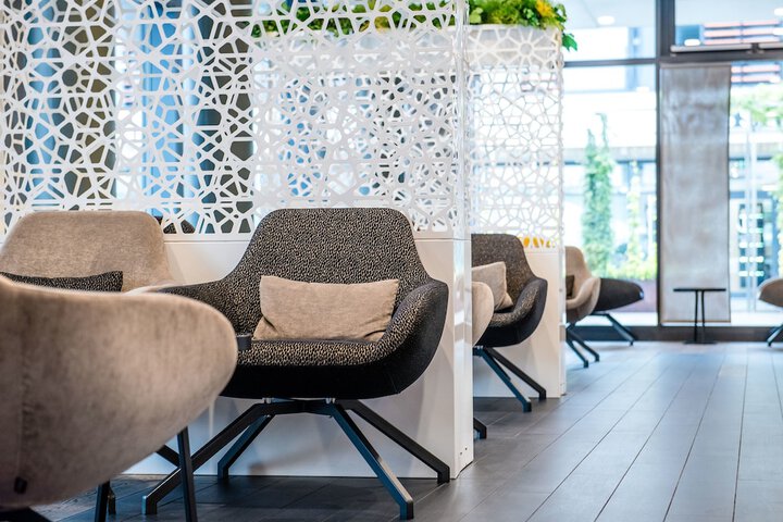 Entrance & Lobby